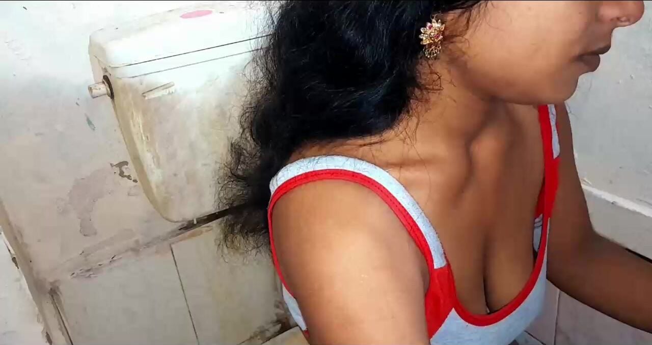 
                                          Collage girl ko toilet mai chodkar chut mai virya ko bhar diya
                                      