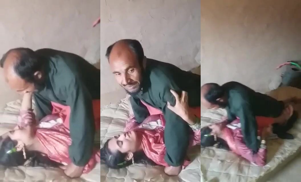abbu se apni chut marwati jawan paki ladki