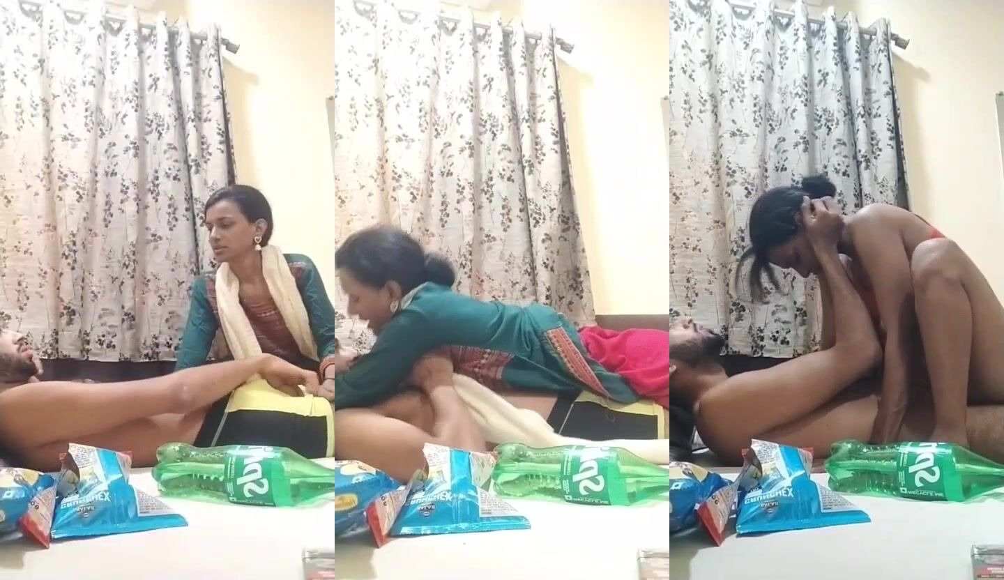 
                                          Bhabhi chudi hotel room mai apne lover ke sath
                                      
