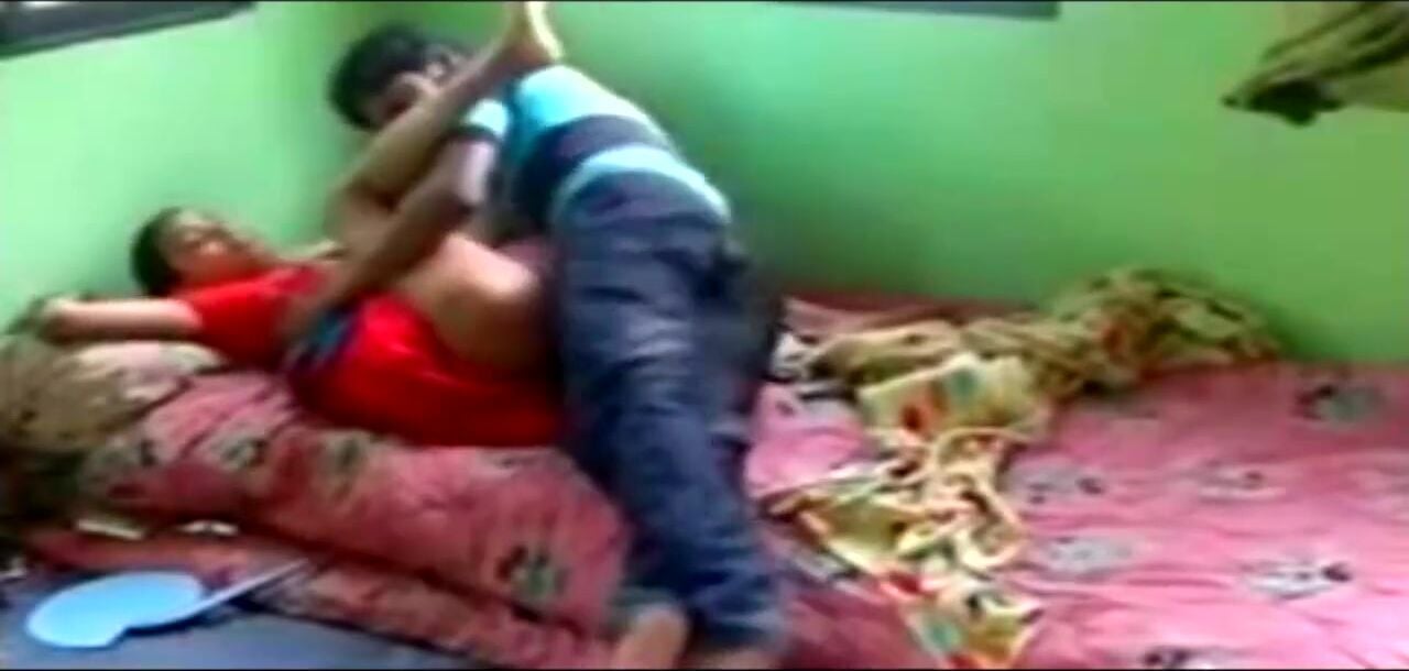 pg wale ladke ne makanmalik ki kamwali chodi