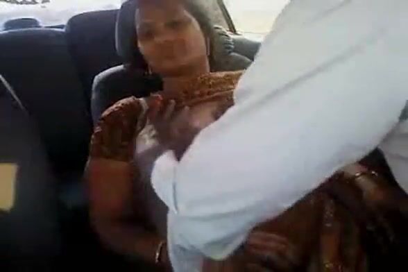 sexy south indian aunty car sex video