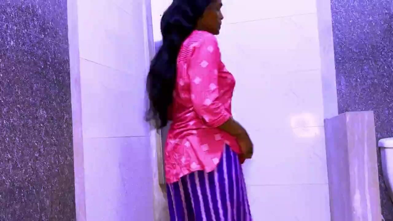 
                                          Tamil divorced lady ko bathroom mai gaand chataake choda
                                      